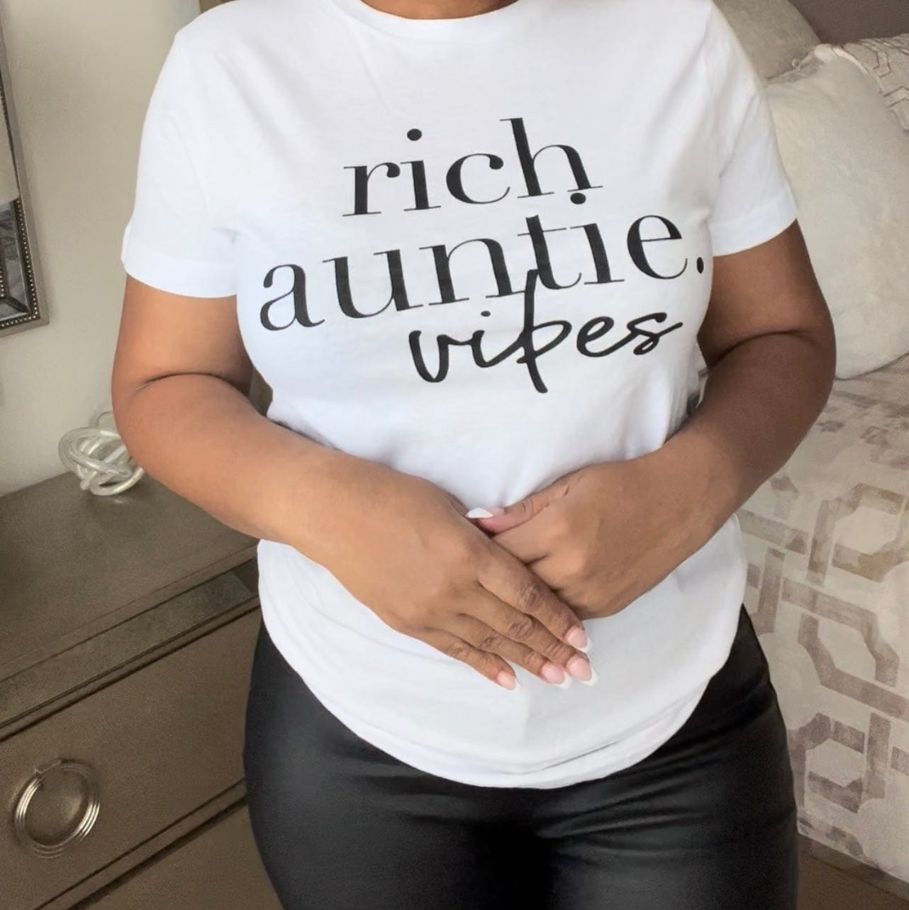 Rich Auntie Vibes Tee-White